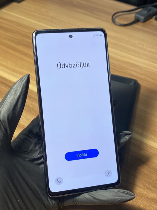 Samsung Galaxy s20 FE• 128 GB • Cloud Navy