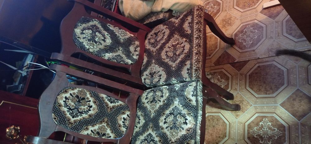 Стулья из чистого дерева  сосна 2 шт обмен есть находятся Чиланзар