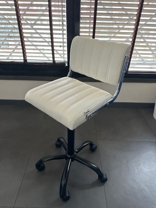 Бар стол на колелца City с 24м гаранция и безплатна доставка до офис