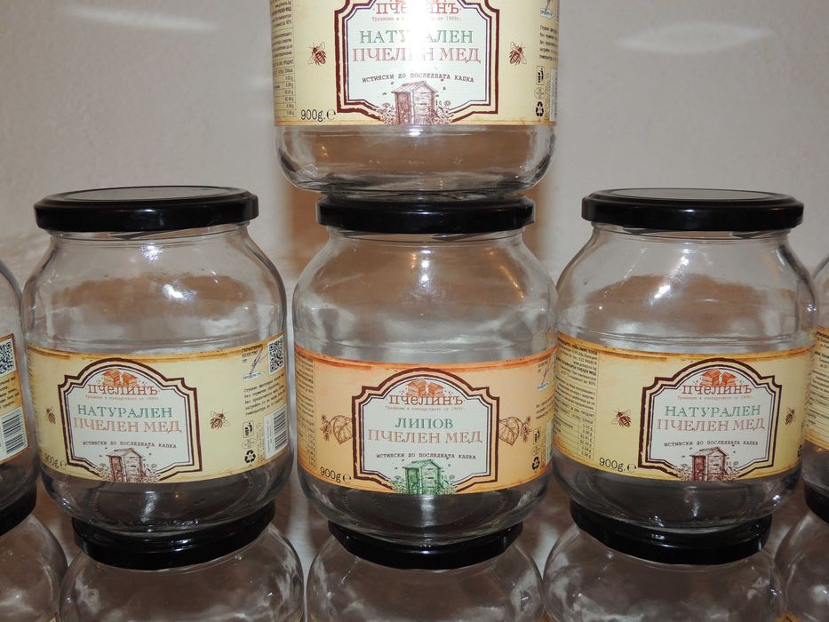 Стъклени буркани на винт