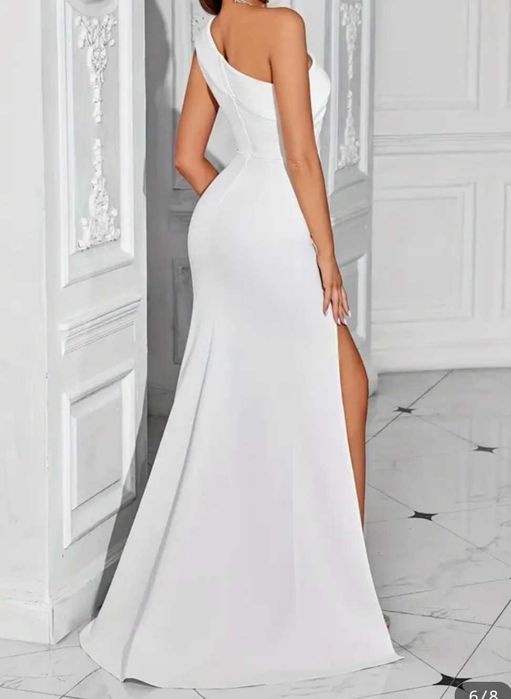 Официална бяла рокля