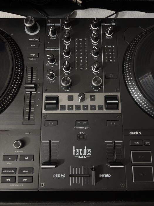 Vand Consola DJ Hercules Inpulse T7 impecabila