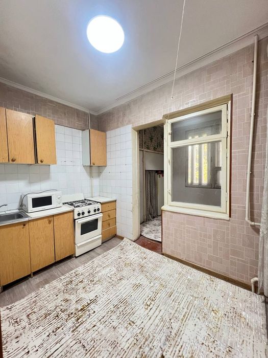 Срочно продаётся 3-комнатная квартира в Юнусабадском районе. 9 квартал