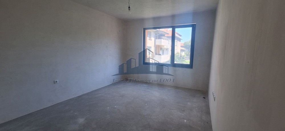 Продава се Тристаен апартамент в Шумен, 2-ри корпус - 135 кв.м за 1000 €/кв.м - Снимка #6