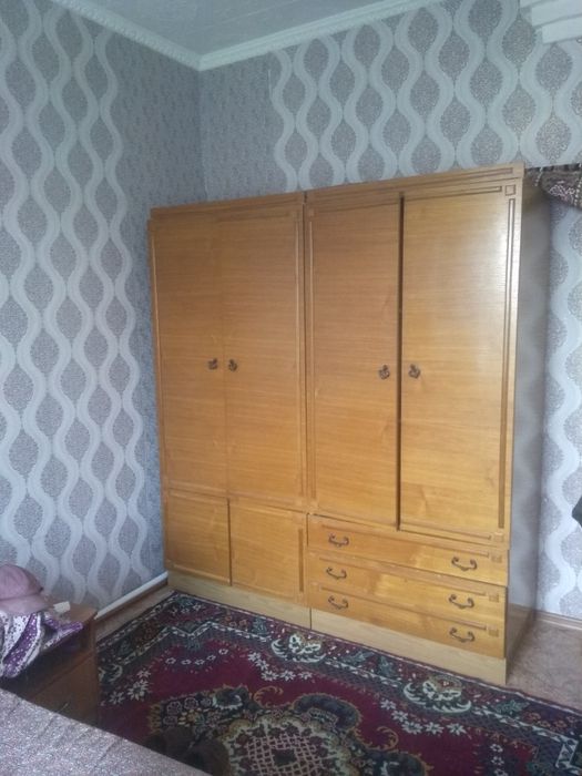 Продам два шифоньера ,