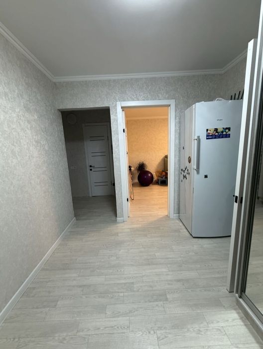 Продается двухкомнатная квартира.  Сокол.