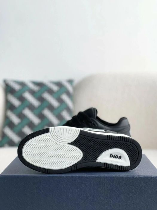CD B57 / Light Grey / Black / Grey
