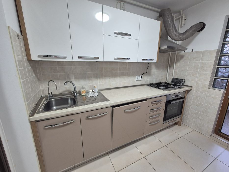 Apartament 3 cam Rahova cu loc de parcare