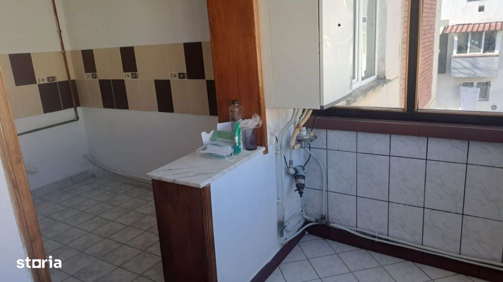 Apartament 3 camere, 70 mp, zona Garii