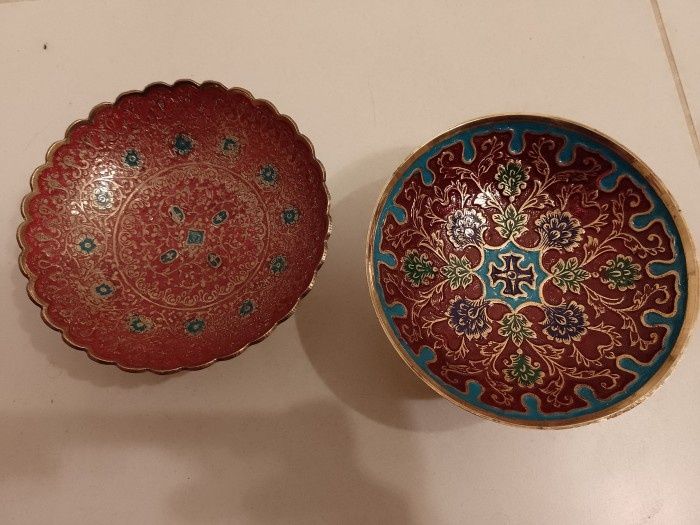 Set boluri din bronz masiv emailat și gravura ,piese deosebite cu un f