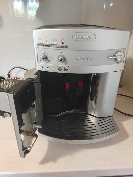 Кафемашина Delonghi автомат