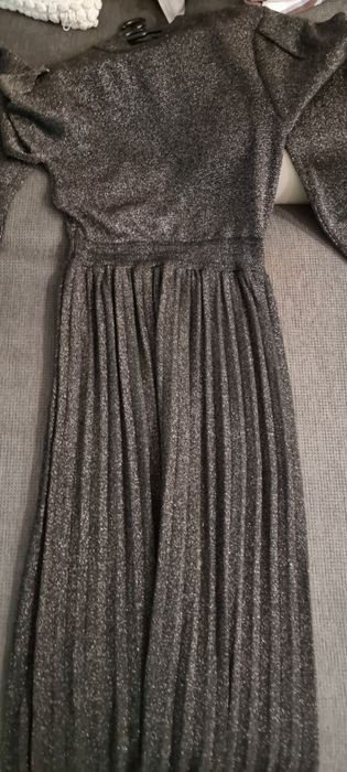 Кожена Mango.Синя рокля Aggata.Дънкена рок.Бежова с ламе.Черна плетиво