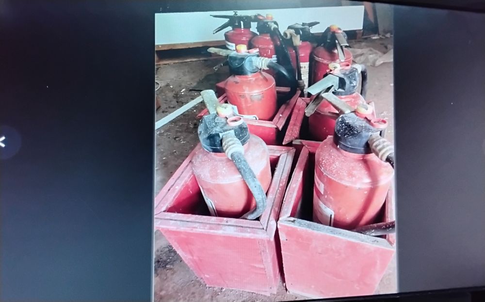 Продам ящики для огнетушителей.