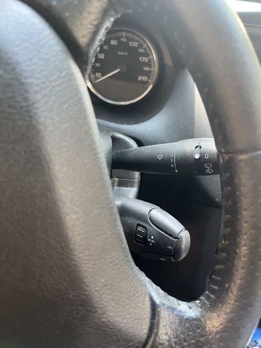 Продава Пежо 206+2010година