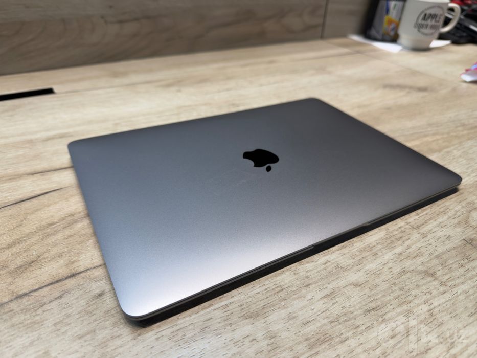 MacBook Air M1 8/256 ГБ (Space Gray) — Рабочий аппарат, есть торг