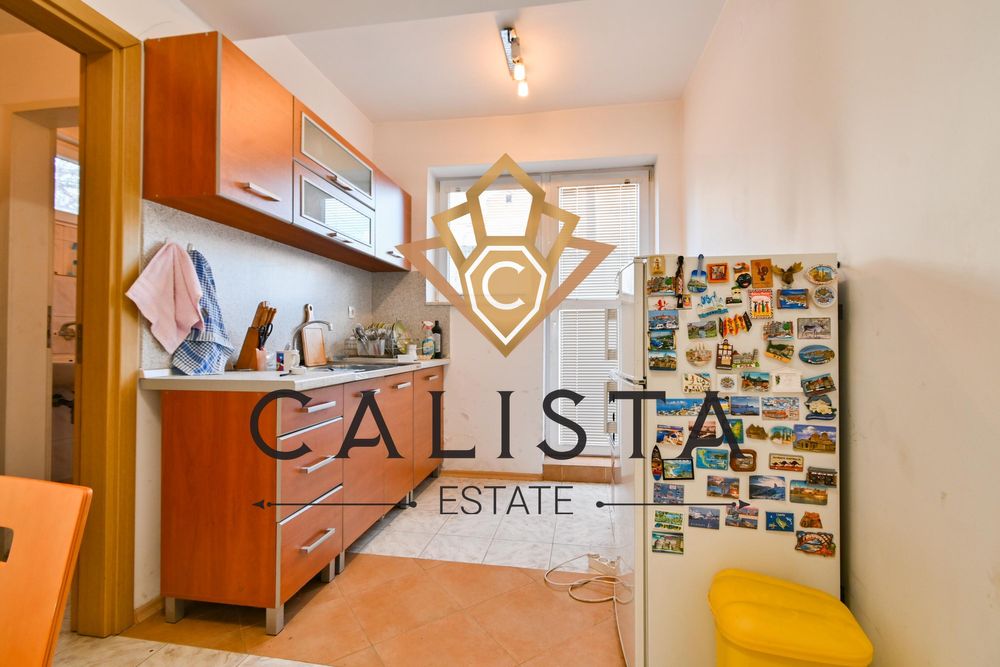 Дава се под наем Къща в София, Център - 150 кв.м за 1450 € - Снимка #2