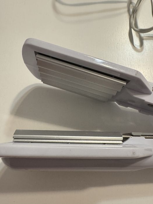 Placa intins parul, creponat