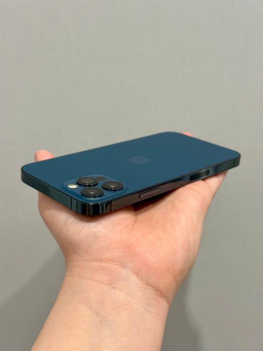 iPhone 12 Pro Max 256GB в отличном состоянии!