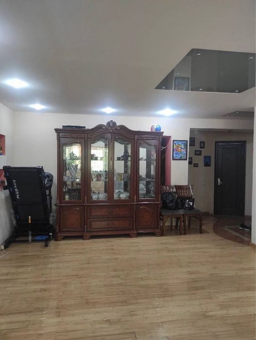 Продаётся 3/2/4 квартира, Ц2, Алайский рынок, Юнусабад
