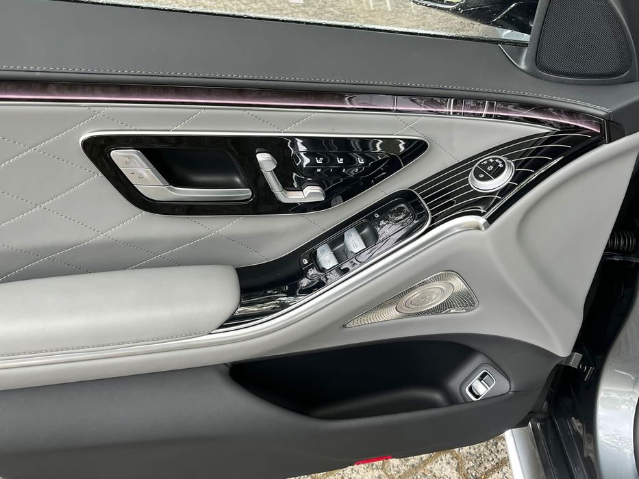 Продавам Mercedes-Benz S 400 AMG 4matic