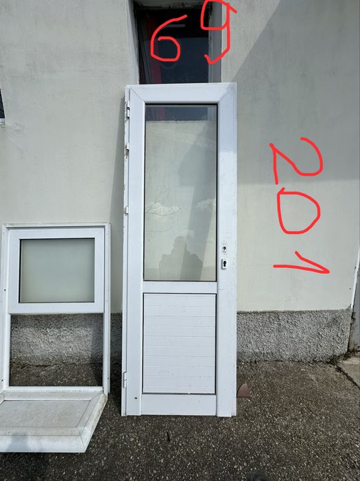 Алуминиеви врати