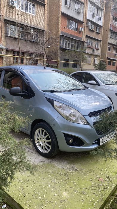 Spark 2013 avtamat qilingan kraskasi kapot kirilo gazi bor holati  zor