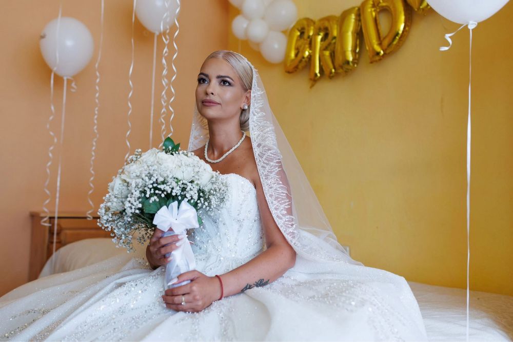 Продавам булчинска рокля