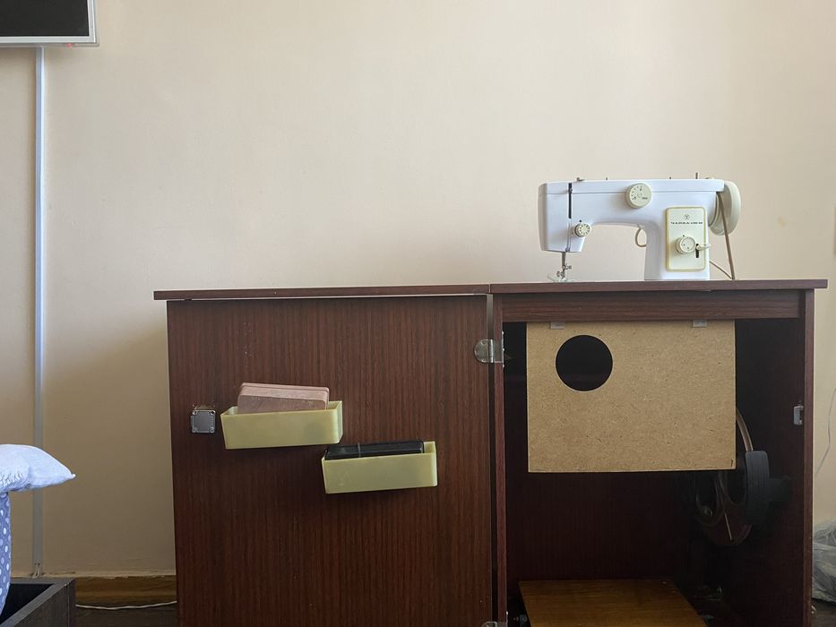 Продается швейная машина