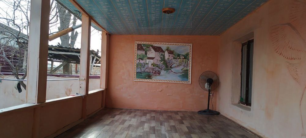 Chuqursoyda zudlik bilan hovlili uy sotiladi