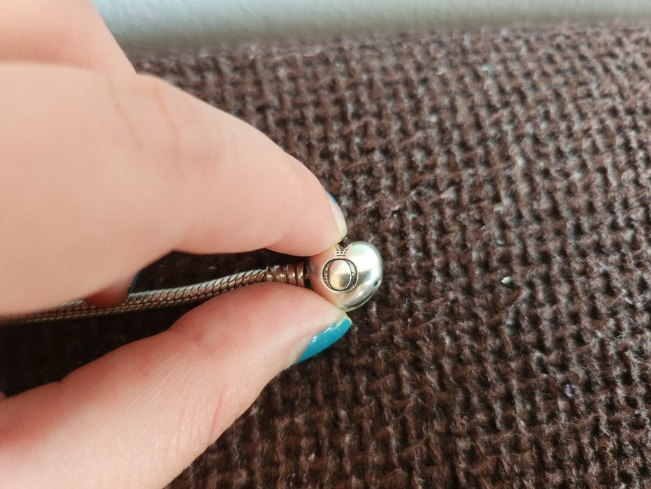 Сребърна гривна Pandora -"Moments Любов", 20 см. + талисмани