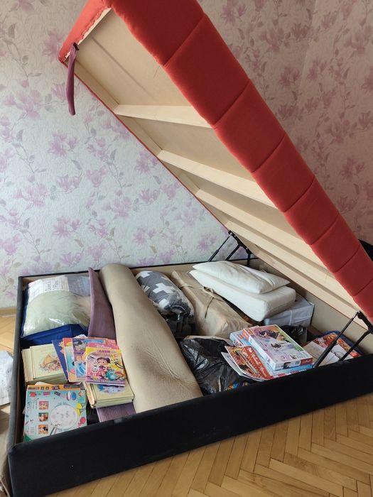 Тапицирано легло 140/200