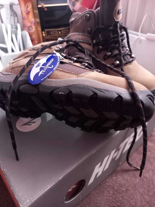 Дамски обувки HI-TeC