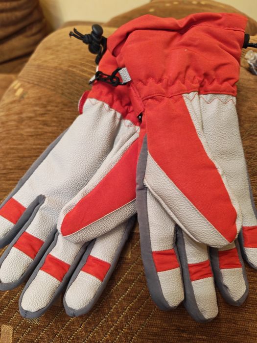 .     Детски ръкавици 8-10г.