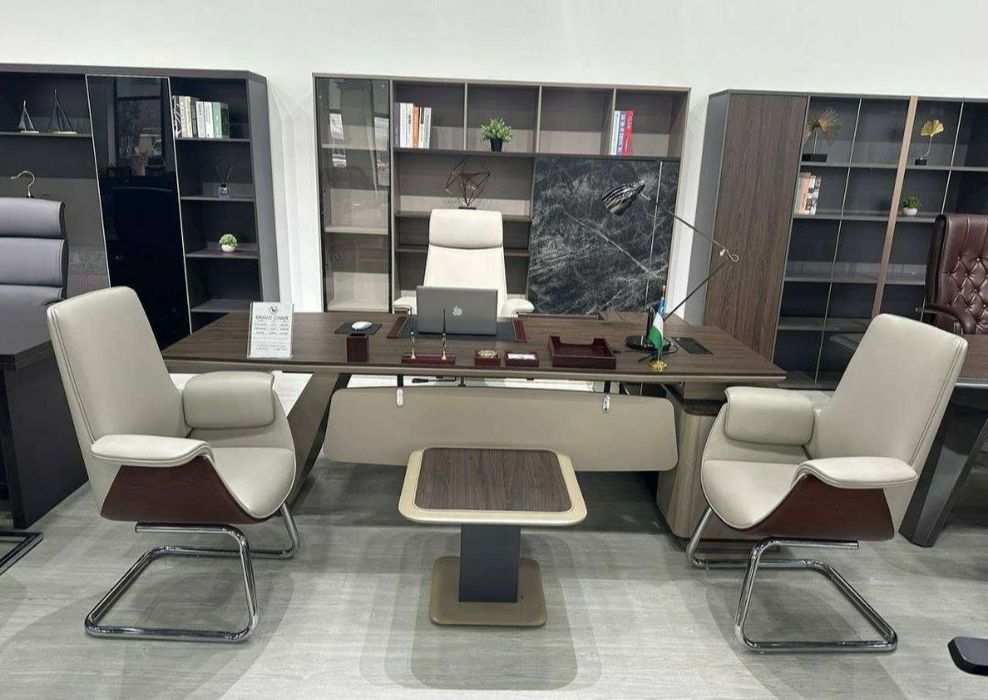 Офисное кресло для руководителя модель Наполеон