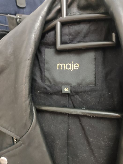 Продаю куртки весенние