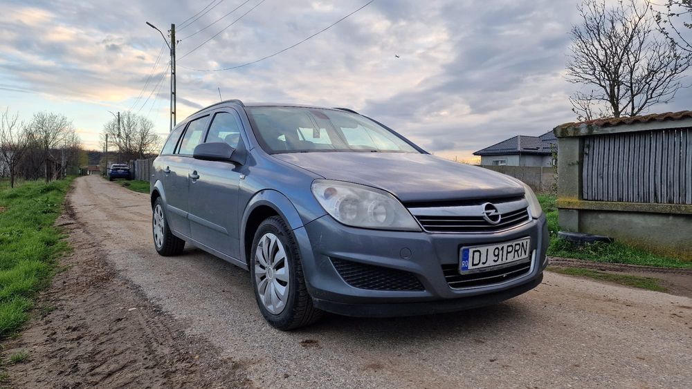 Vând opel astra h 1.3 cdti