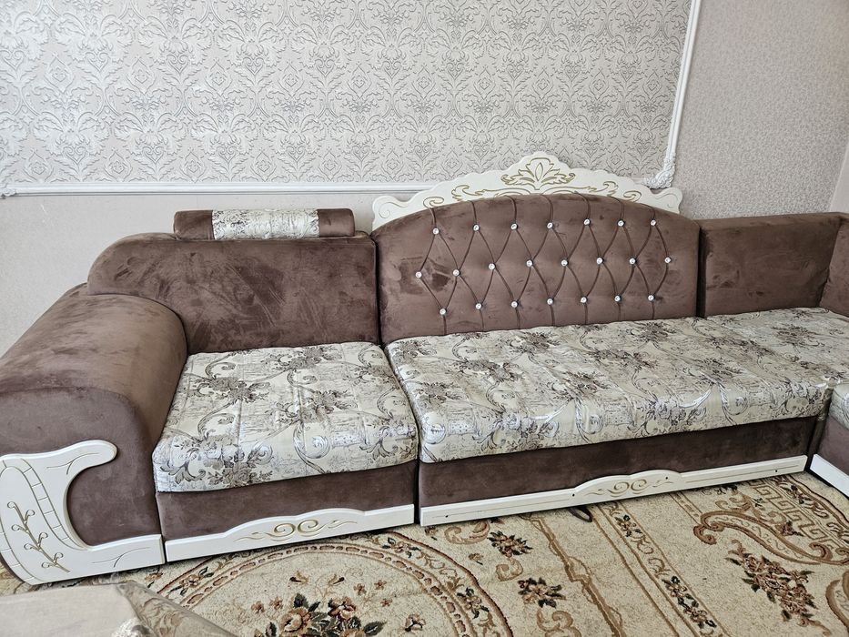 Диван для гостиной