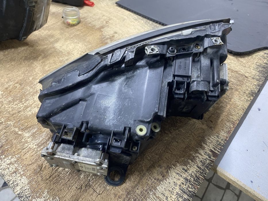 Продам фары ауди а 8д 3кузов 2004 год