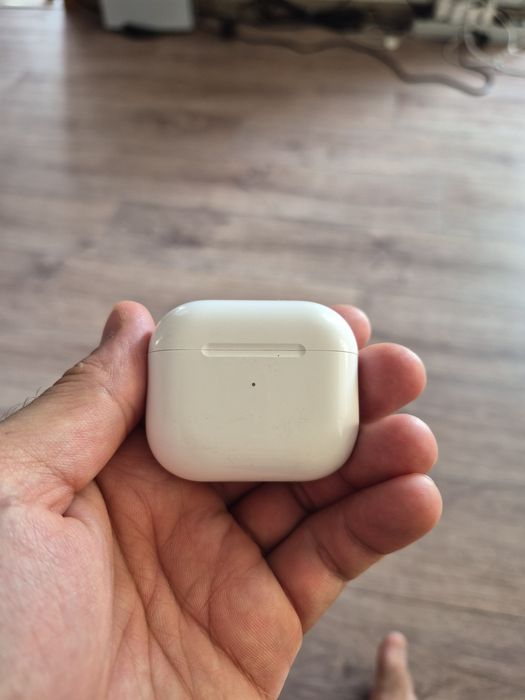Продам Наушники Airpods 3rd