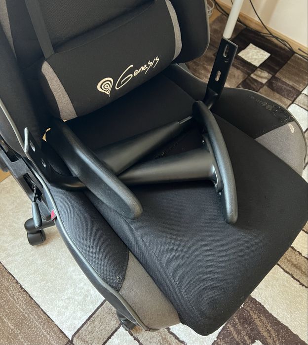 Scaun gaming Genesis Nitro 440