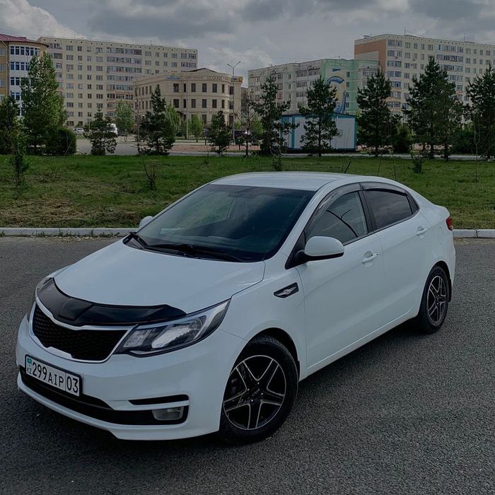 Kia  Rio.        2015