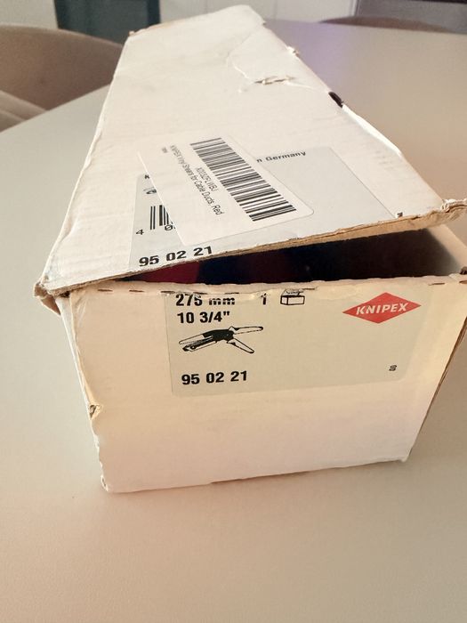 Foarfecă profesională KNIPEX 95 02 21 pentru canale cablu și plastic – Nouă în cutie