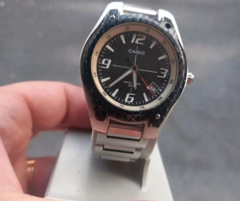 Ceas Casio 2783 - baterie noua , stare functionare , mici zgarieturi