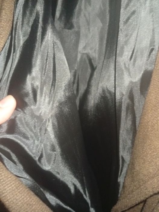 Palto yangi kiyilmagan etketka bilan