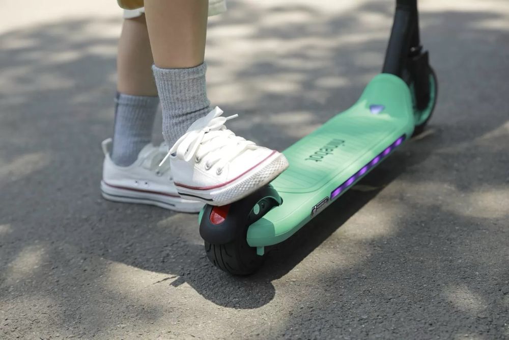 Детска електрическа тротинетка Segway - eKickScooter ZING A6