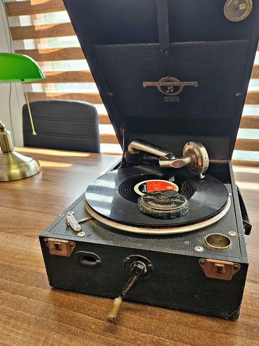 Gramofon Columbia Viva-tonal Grafonola, model No. 109A, (1920 Londra)