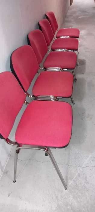 Vand scaune comode in stare foarte buna