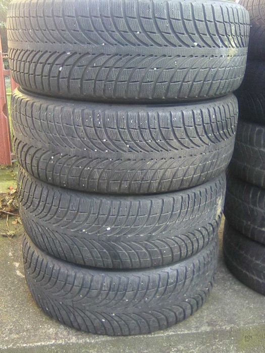 2anvelope  iarna good year 235 55 17