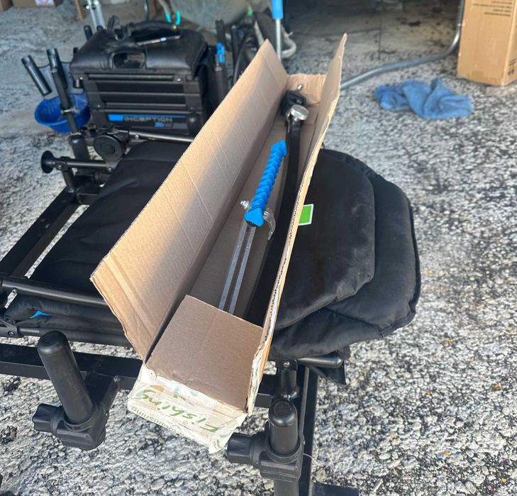 Scaun Feeder Preston Absolute + Platformă Inception + accesorii