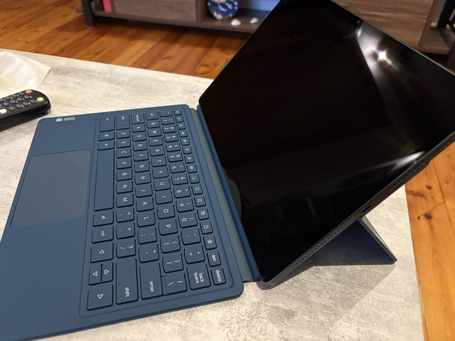 LENOVO YOGA TAB PLUS с комплект клавиатура + PEN PRO
